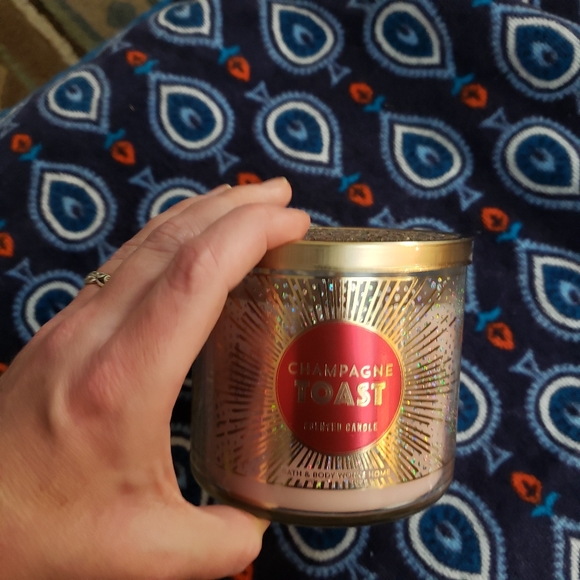 New Bath & Body Works Champagne Toast Candle